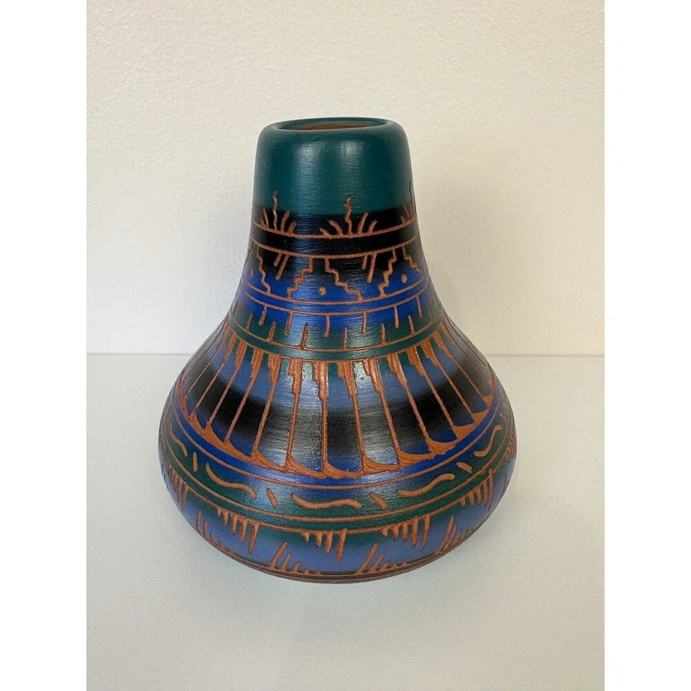 Navajo Native American Vintage Pottery Vase Signed Hand Carved Etched Southwest